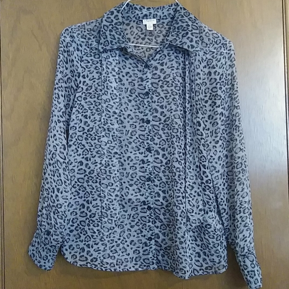 Semi Sheer Bow Tie Blouse by DYNAMTIE - Picture 2 of 10